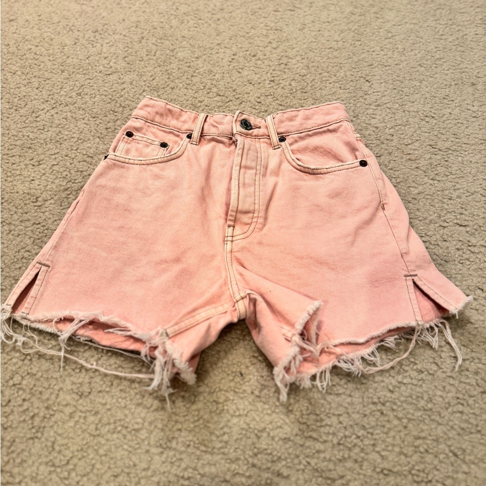 🩷 Zara pink women’s shorts size 2 will fit 24 or 0